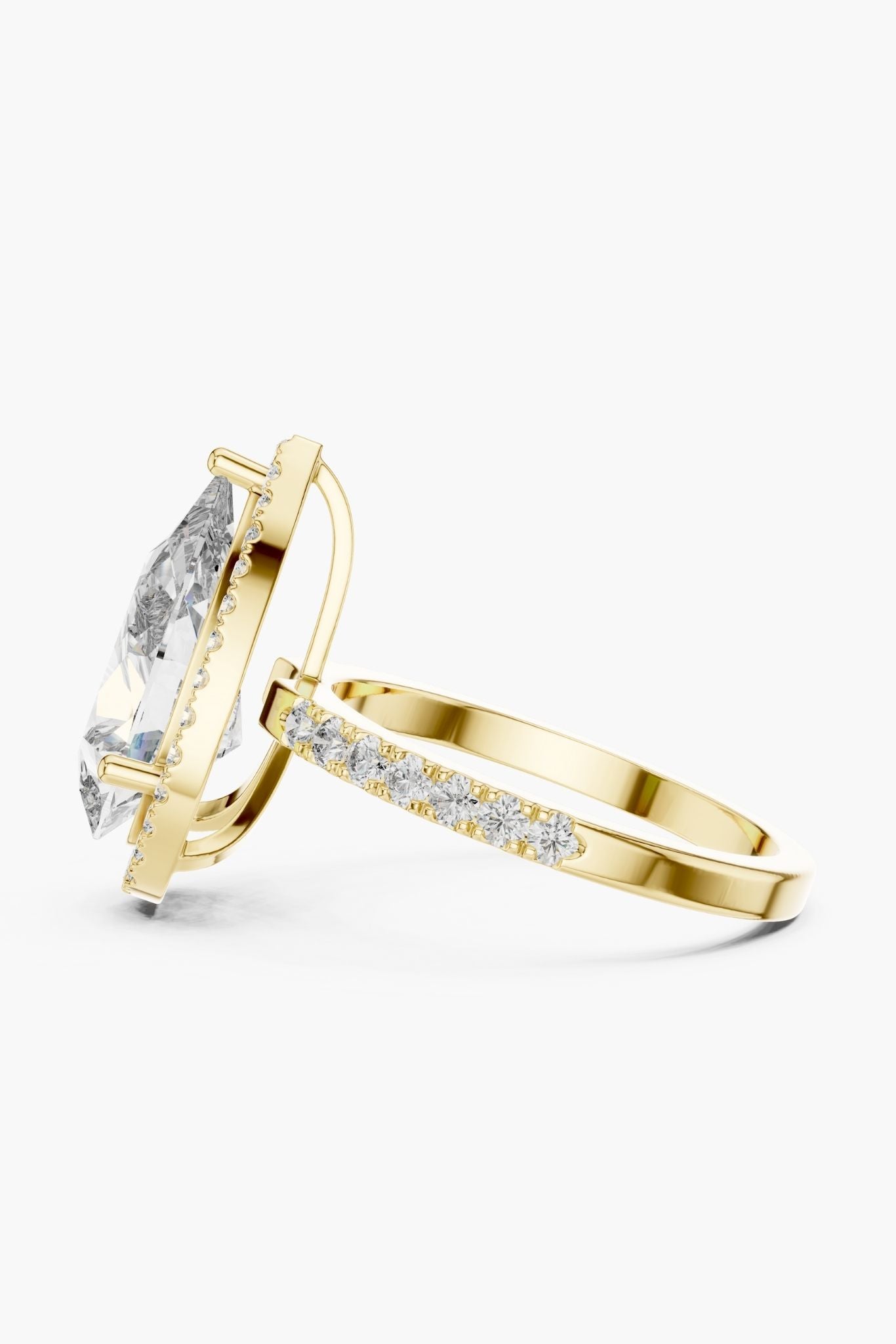 4ct Pear Halo Diamond Ring
